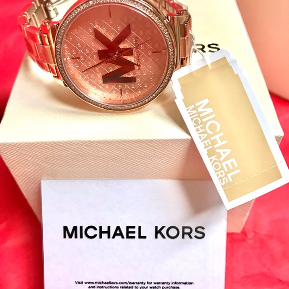 MK watch main image 7